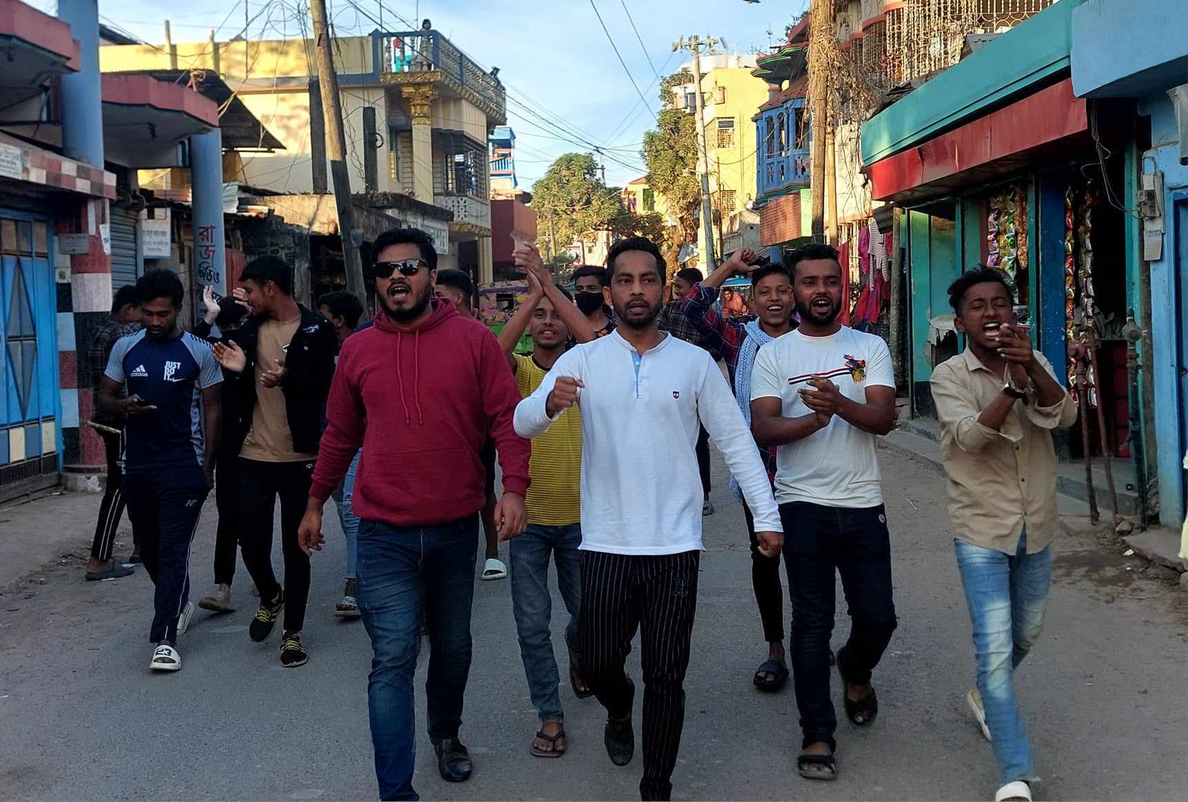 নবীগঞ্জে হরতাল সমর্থনে ছাত্রদলের বিক্ষোভ মিছিল