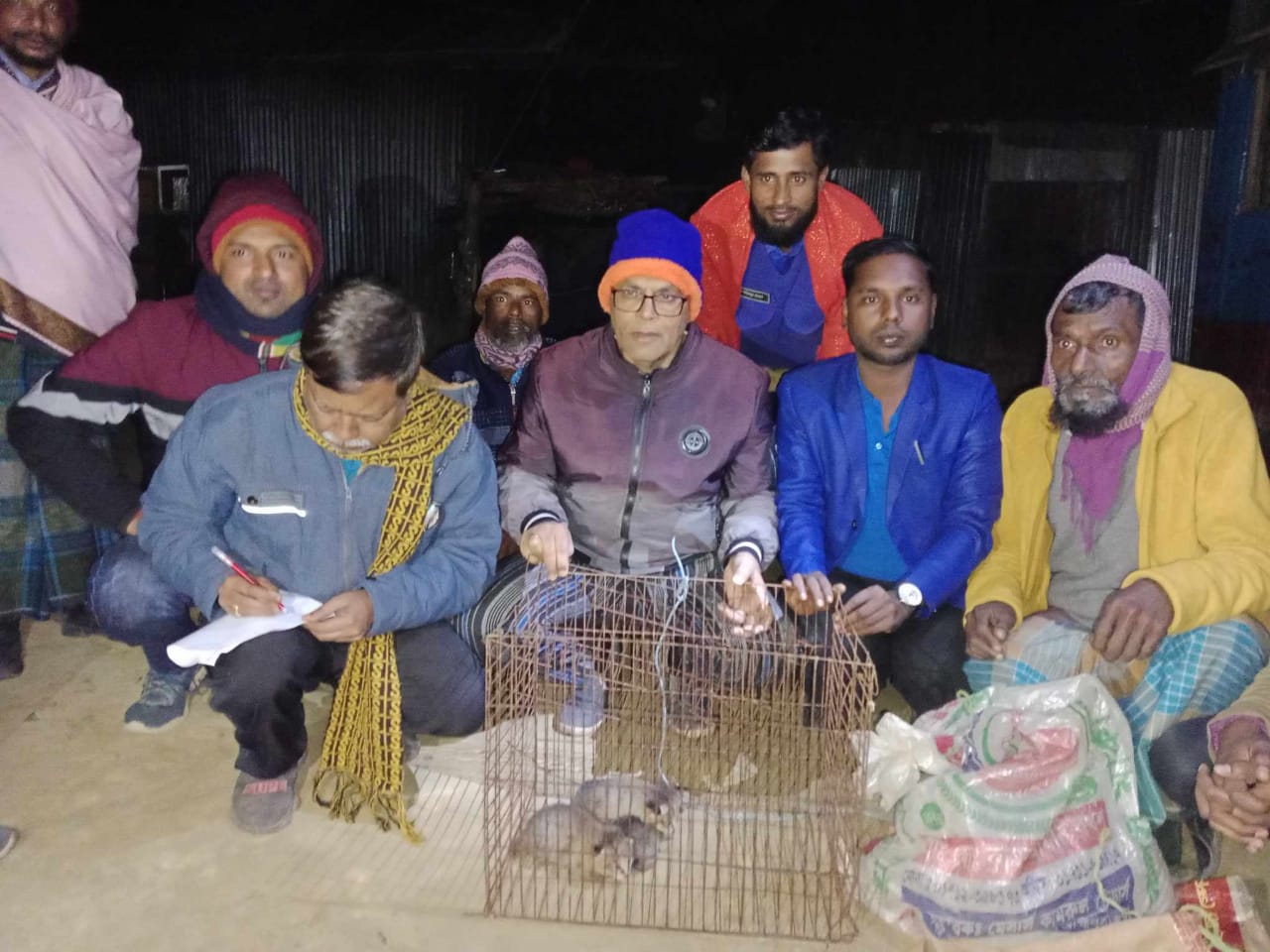 মেছো বিড়ালের মা সহ ৩ বাচ্চা উদ্ধার করলো পাখি প্রেমিক সোসাইটির সদস্যরা