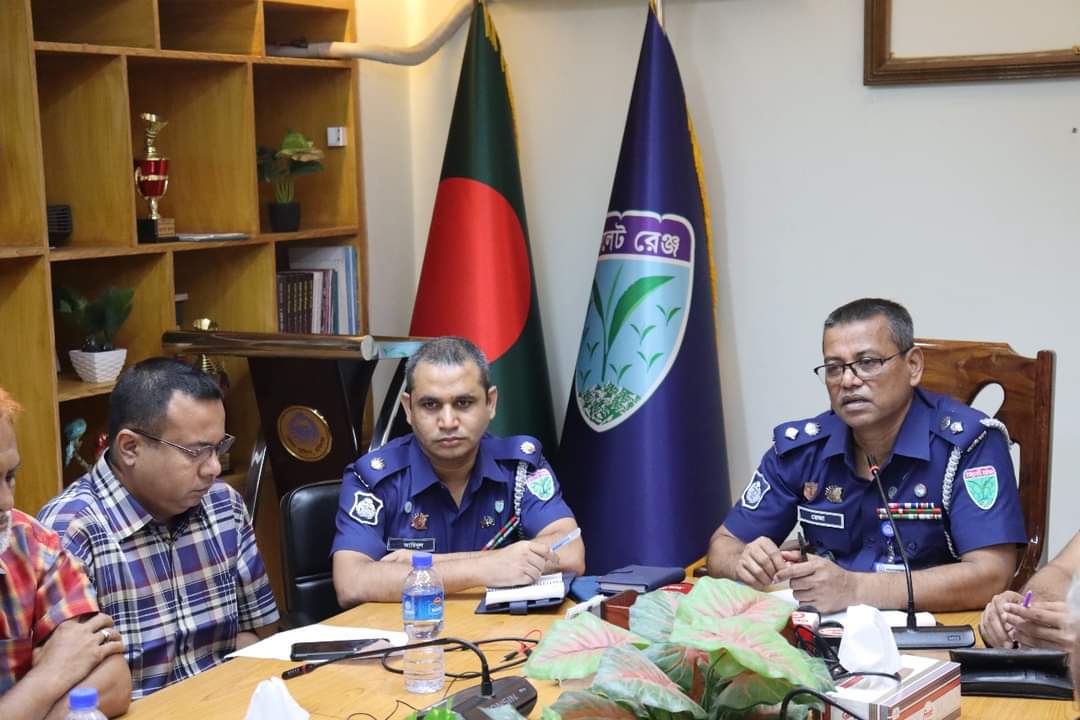 সাংবাদিকদের সাথে মতবিনিময় করেন পুলিশ সুপার, হবিগঞ্জ