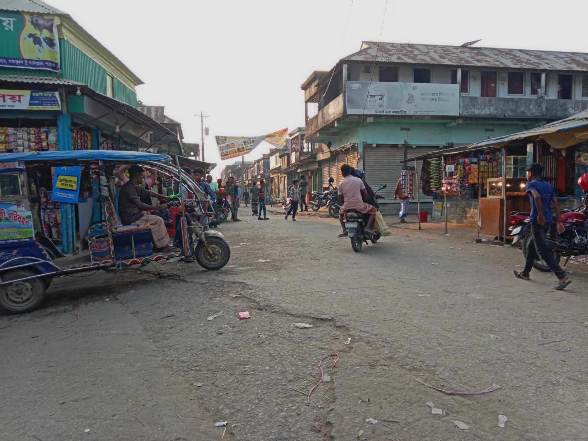 আওয়ামীলীগ নেতাদের দাপটে এখনও উদ্ধার হয়নি পাহাড় পুর বাজারের দেবত্বর সম্পত্তি