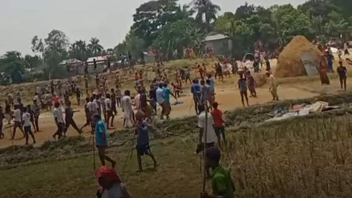 বানিয়াচংয়ে দু’পক্ষের সংঘর্ষে আহত অর্ধশত।। টিয়ারগ্যাস নিক্ষেপে পরিস্থিতি নিয়ন্ত্রণ করে পুলিশ।।