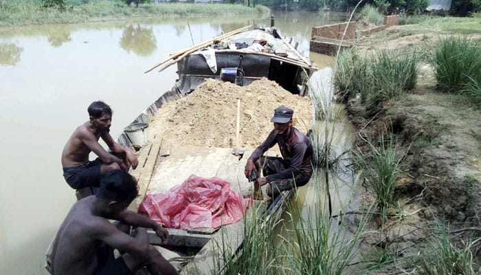 হবিগঞ্জে অবৈধ সিলিকা বালু উত্তোলন বন্ধে বেলার আইনি নোটিশ