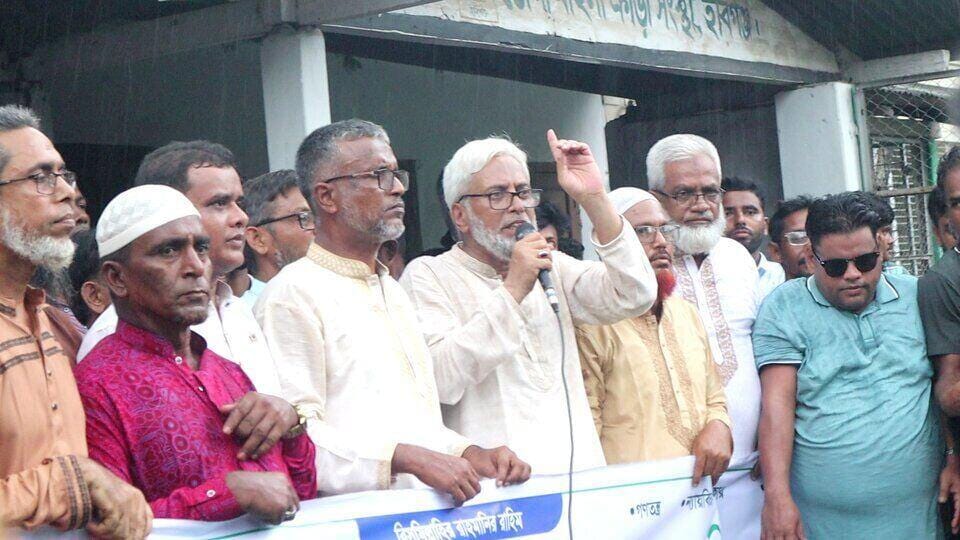 চাঁদাবাজদের বিরুদ্ধে লড়াই করতে হবে — অ্যাডভোকেট চৌধুরী আশরাফুল বারী নোমান