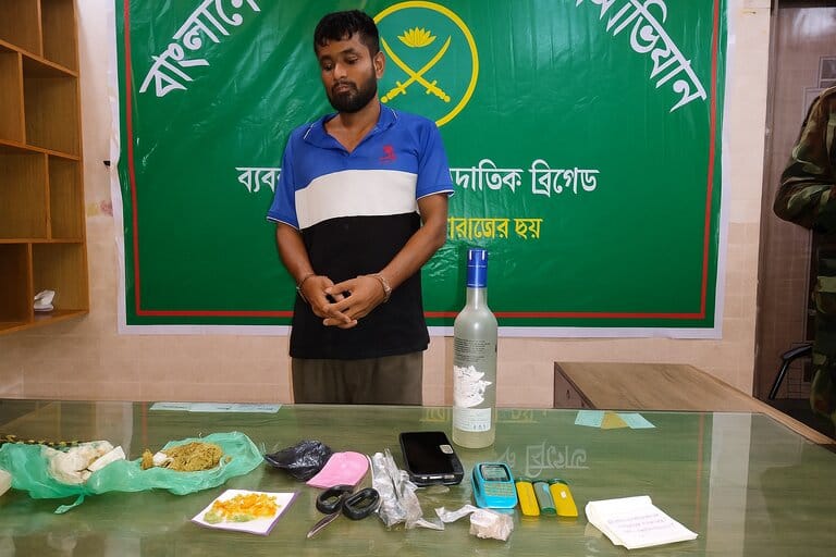 হবিগঞ্জে শীর্ষ ইয়াবা সম্রাট সাইদুল হক সেনাবাহিনীর হাতে গ্রেফতার, আদালতে প্রেরণ