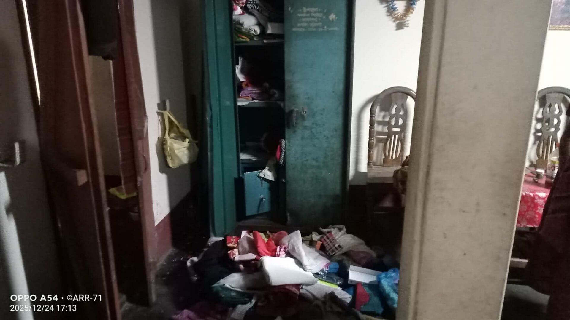 বানিয়াচংয়ে দিনে-দুপুরে সোনালী ব্যাংক’র ডিজিএম সমীর বিশ্বাসের বাড়িতে চুরি