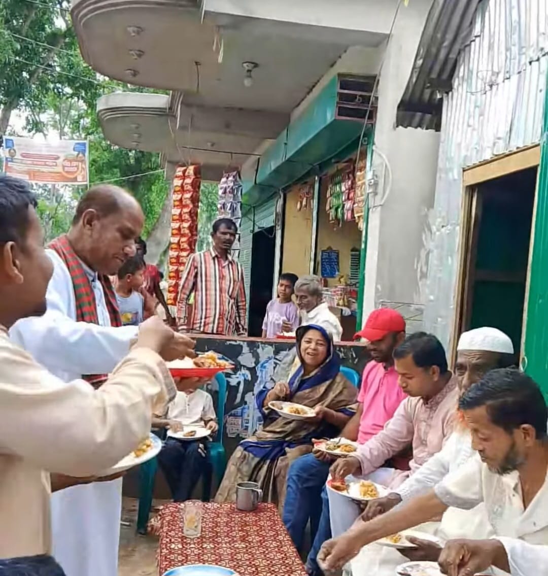 বৈশাখী মেলায় ছাত্রলীগ–যুবদল এক মঞ্চে, পান্তা-ইলিশে মিলনের বার্তা বৈশাখী মেলায় ছাত্রলীগ–যুবদল এক মঞ্চে, পান্তা-ইলিশে মিলনের বার্তা