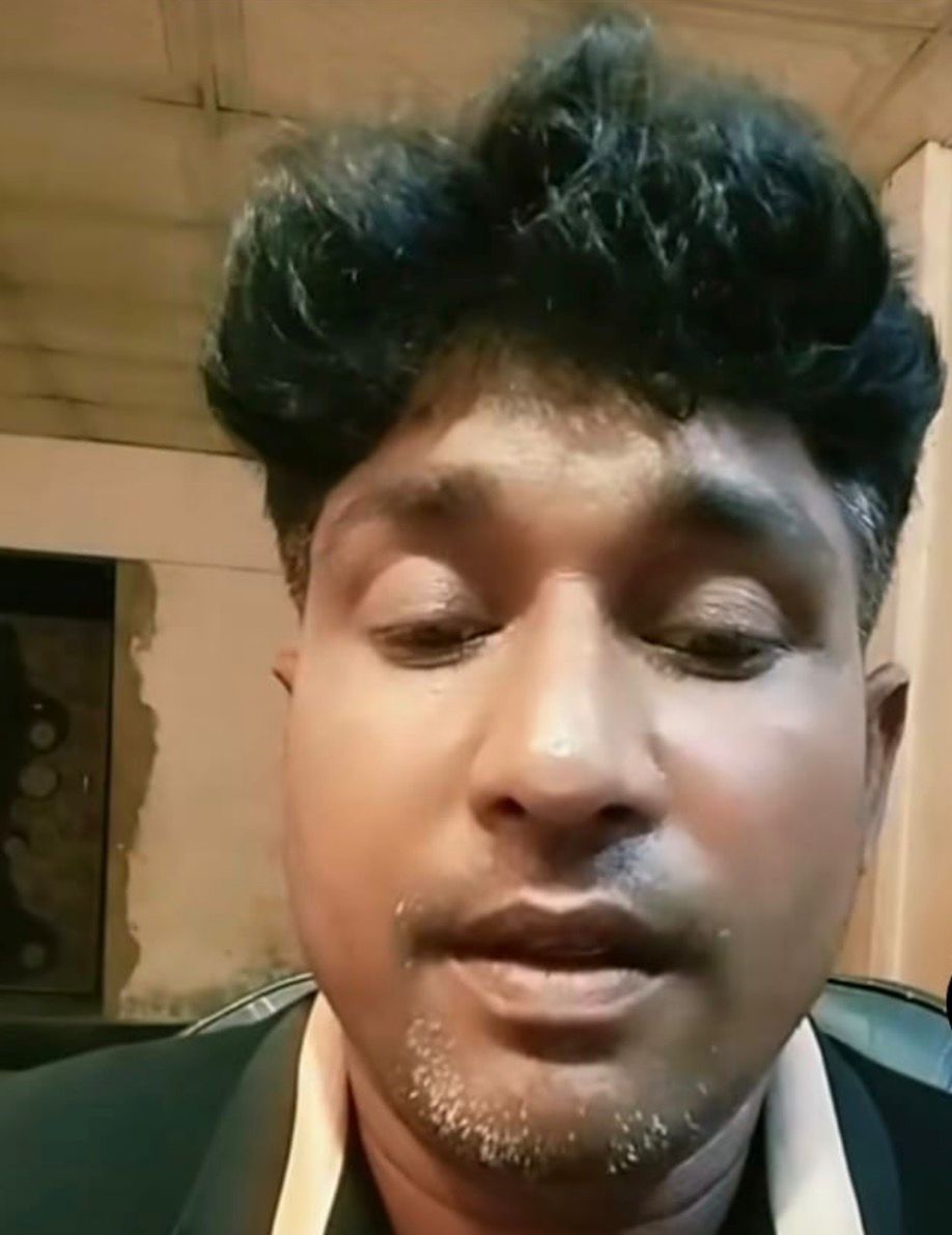 পুলিশের উপস্থিতি খবর শুনে গ্রেফতার আতঙ্কে বকুল মিয়ার মৃত্যু: এলাকায় উত্তেজনা পুলিশের উপস্থিতি খবর শুনে গ্রেফতার আতঙ্কে বকুল মিয়ার মৃত্যু: এলাকায় উত্তেজনা