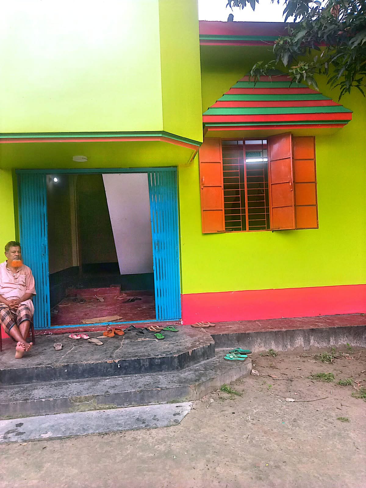 বানিয়াচংয়ে ইতালি প্রবাসীর বাড়িতে দুর্ধর্ষ ডাকাতি, ৩০ লাখ টাকার মালামাল লুট বানিয়াচংয়ে ইতালি প্রবাসীর বাড়িতে দুর্ধর্ষ ডাকাতি, ৩০ লাখ টাকার মালামাল লুট